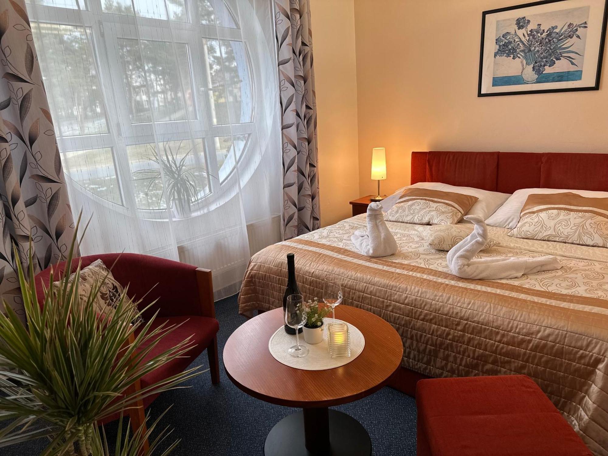 Wellness Hotel Stare Mesto Uherske Hradiste Bagian luar foto