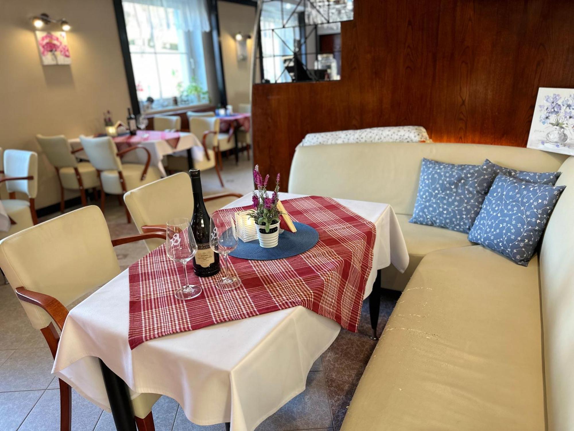 Wellness Hotel Stare Mesto Uherske Hradiste Bagian luar foto